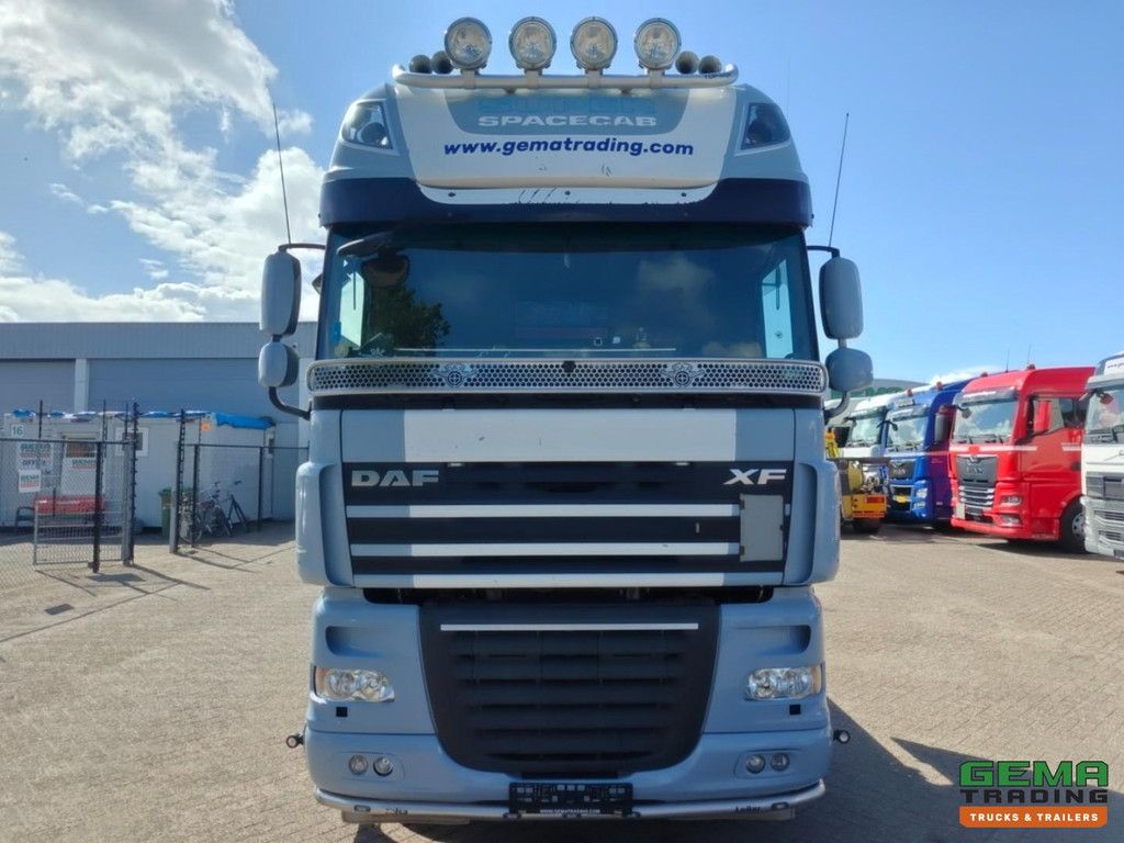 DAF FT XF105.460 4x2 SuperSpaceCab Euro5 - Air conditioning - Skirts - SmartTacho V2