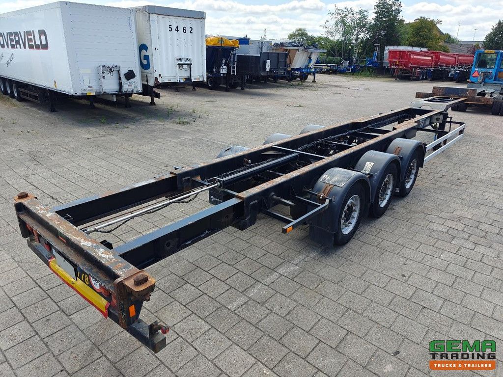 Renders RMOC 12 27CC 40/45FT - Rear Slider - 5140KG - Mercedes Axles Disc Brake