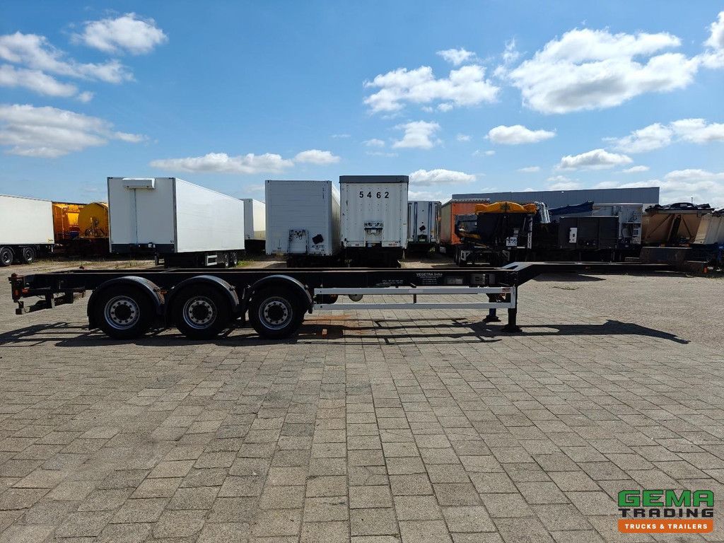 Renders RMOC 12 27CC 40/45FT - Rear Slider - 5140KG - Mercedes Axles Disc Brake