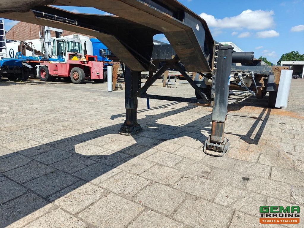 Renders RMOC 12 27CC 40/45FT - Rear Slider - 5140KG - Mercedes Axles Disc Brake
