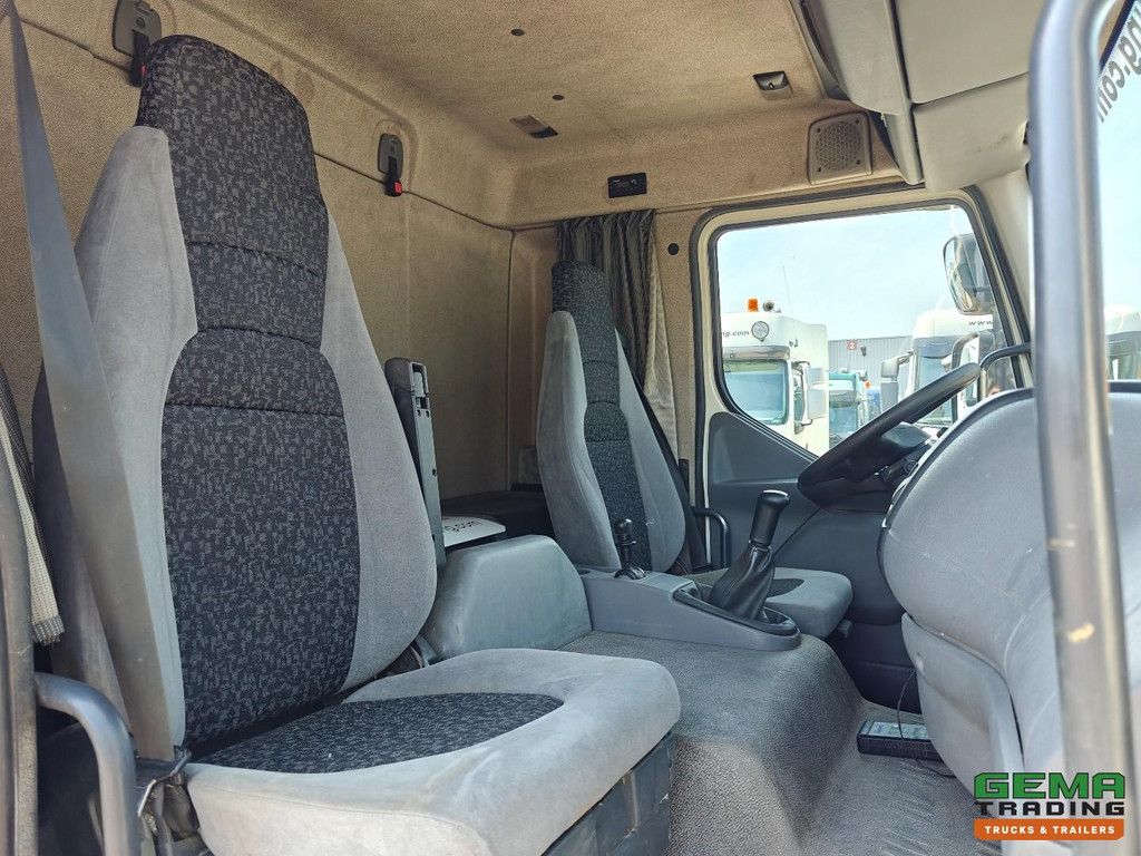 DAF LF 55.180 4x2 DayCab Euro4 - 14T - Hydraulic Loading Floor - Tool Pocket + CargoLock - Manual Transmission - 280,000 km