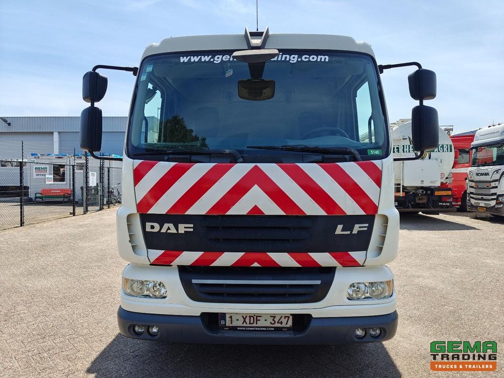 DAF LF 55.180 4x2 DayCab Euro4 - 14T - Hydraulic Loading Floor - Tool Pocket + CargoLock - Manual Transmission - 280,000 km