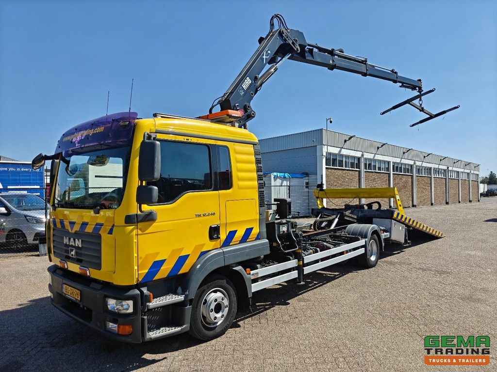 MAN TGL 12.240 4x2 Double Cab (6 pers) Euro 4 - Hiab122F3 + Omarz Platform + Omarz Brill 3000KG + Double Winch + Remote Control - Equalizer