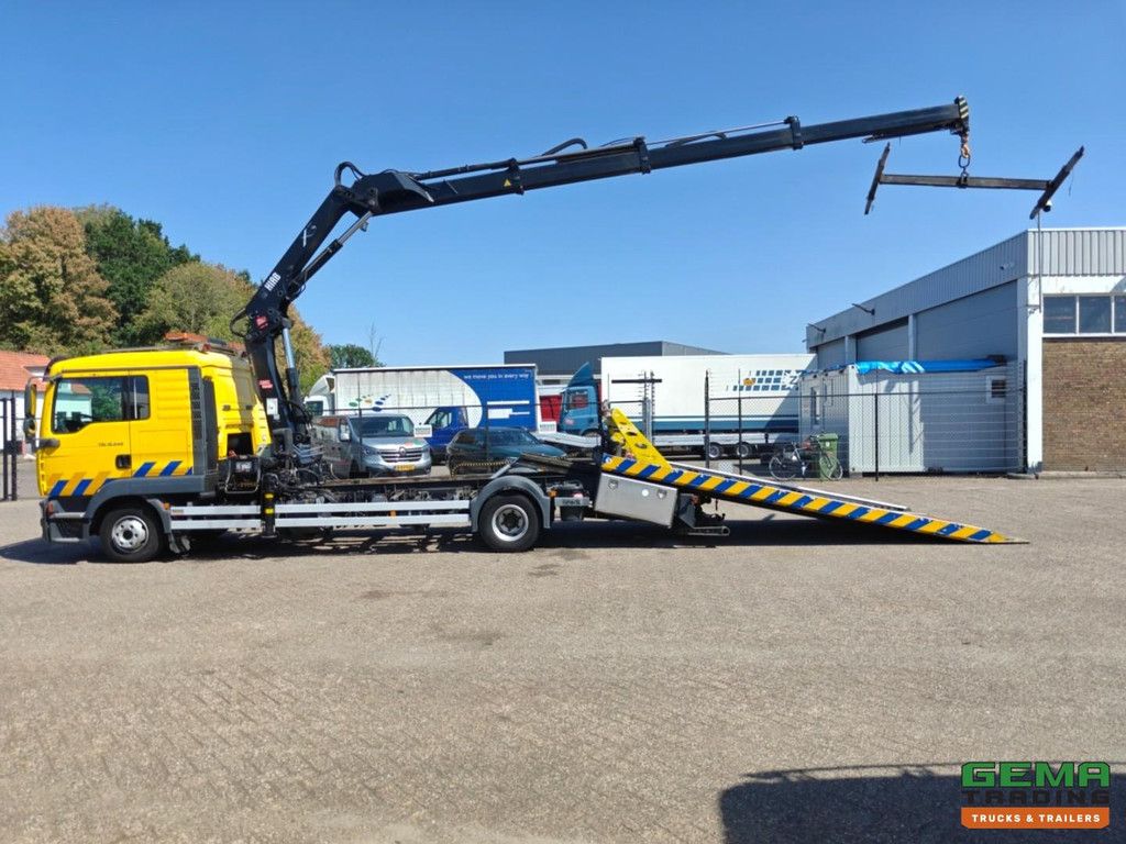 MAN TGL 12.240 4x2 Double Cab (6 pers) Euro 4 - Hiab122F3 + Omarz Platform + Omarz Brill 3000KG + Double Winch + Remote Control - Equalizer