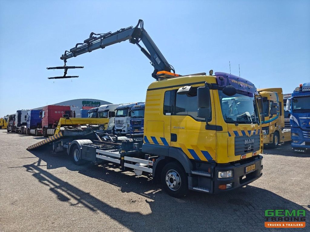 MAN TGL 12.240 4x2 Double Cab (6 pers) Euro 4 - Hiab122F3 + Omarz Platform + Omarz Brill 3000KG + Double Winch + Remote Control - Equalizer