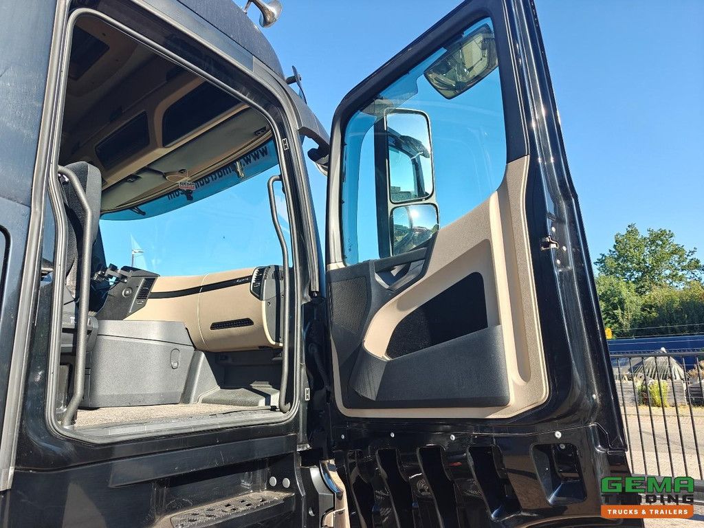 Mercedes-Benz Actros 1842 4x2 BigSpace Euro5 - 13L - Skirts - NL truck