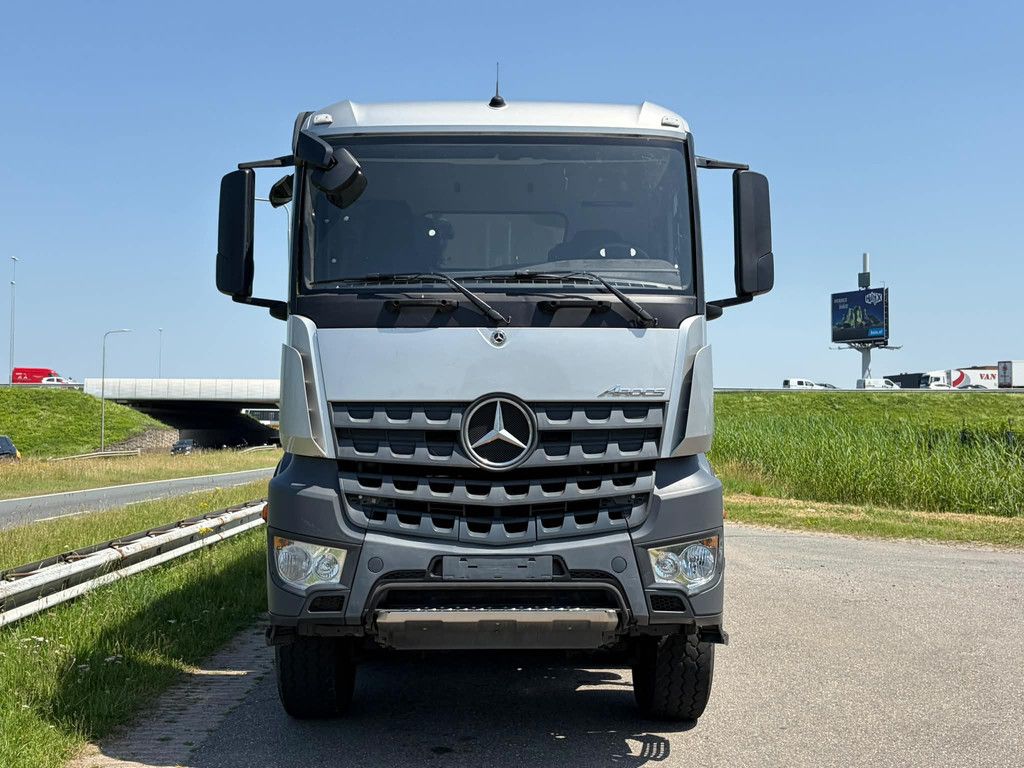 MercedesBenz Arocs 4848 8x8 tipper