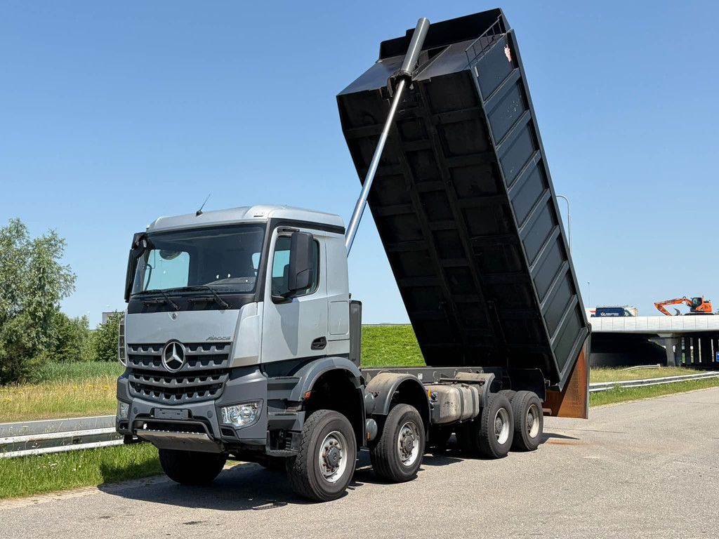 MercedesBenz Arocs 4848 8x8 tipper