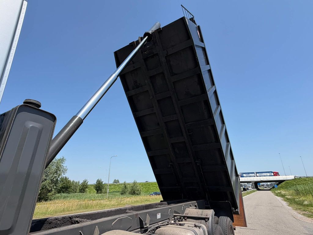 MercedesBenz Arocs 4848 8x8 tipper