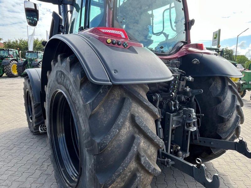 Valtra N175