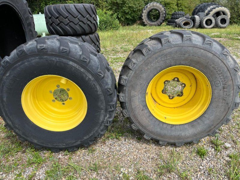 BKT 500/60 R22.5 Flotation Radial FL 630
