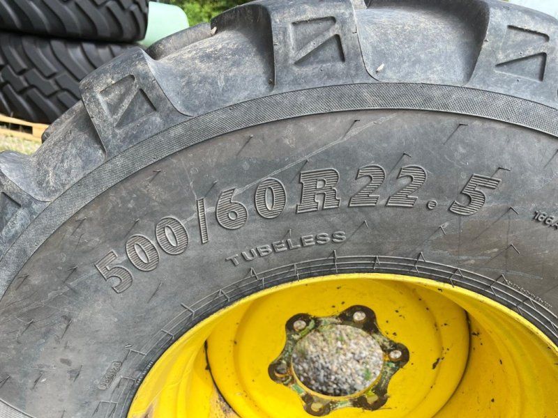 BKT 500/60 R22.5 Flotation Radial FL 630