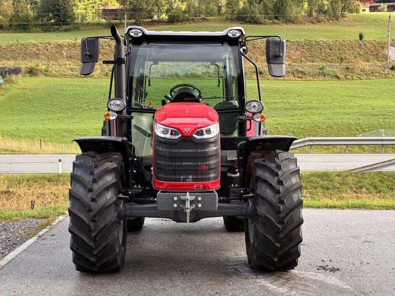 Massey Ferguson 4708M Cab Essential D2