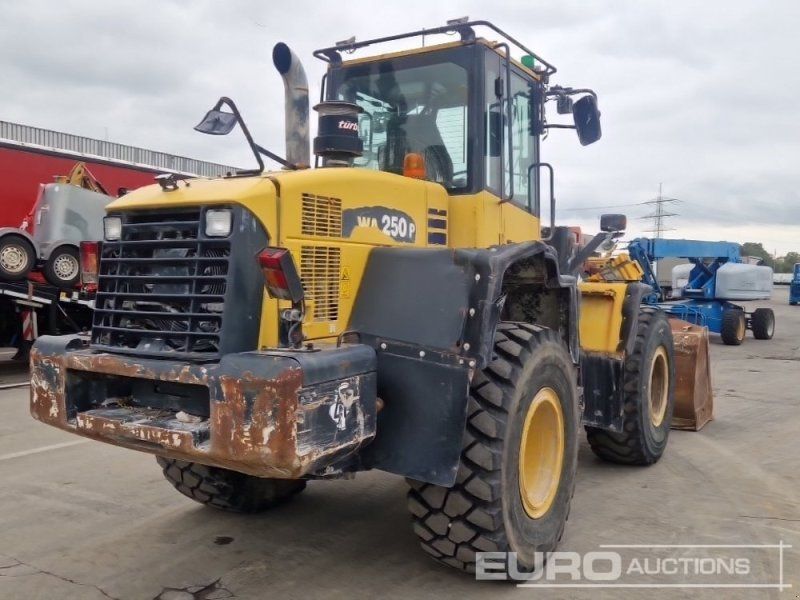 Komatsu WA250