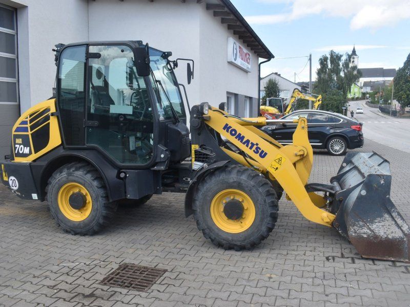 Komatsu WA70M-8E0 mit Straßenzulassung