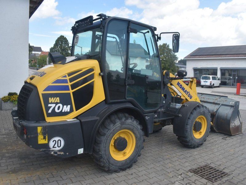 Komatsu WA70M-8E0 mit Straßenzulassung