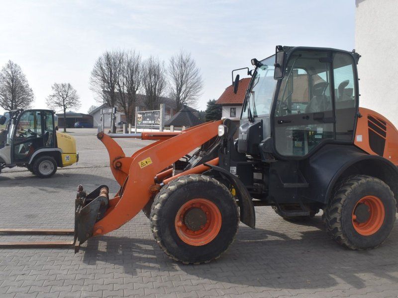 Komatsu WA100M-7 mit Straßenzulassung