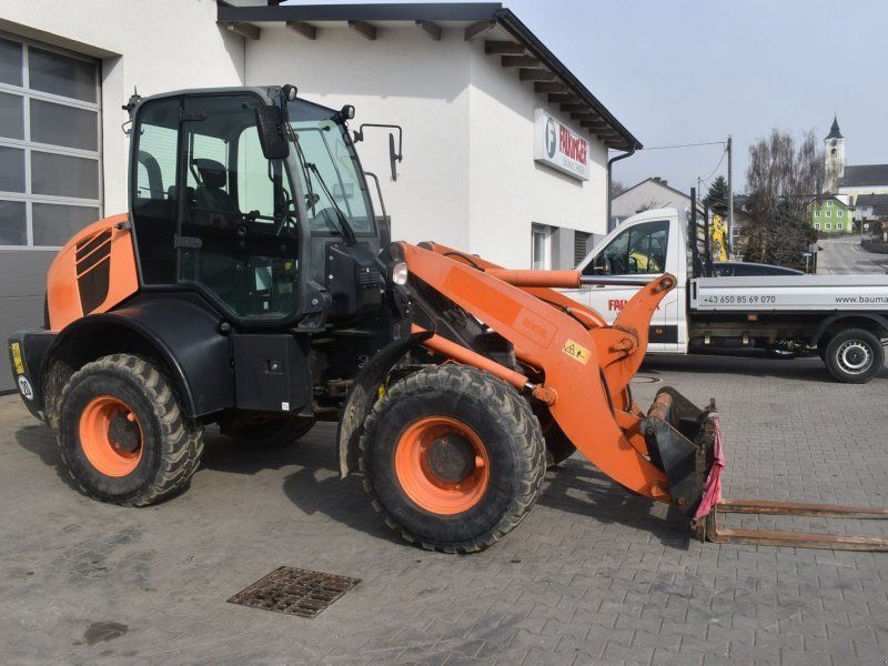 Komatsu WA100M-7 mit Straßenzulassung