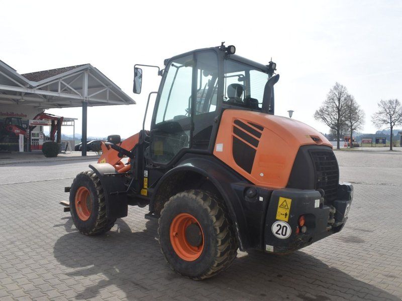Komatsu WA100M-7 mit Straßenzulassung