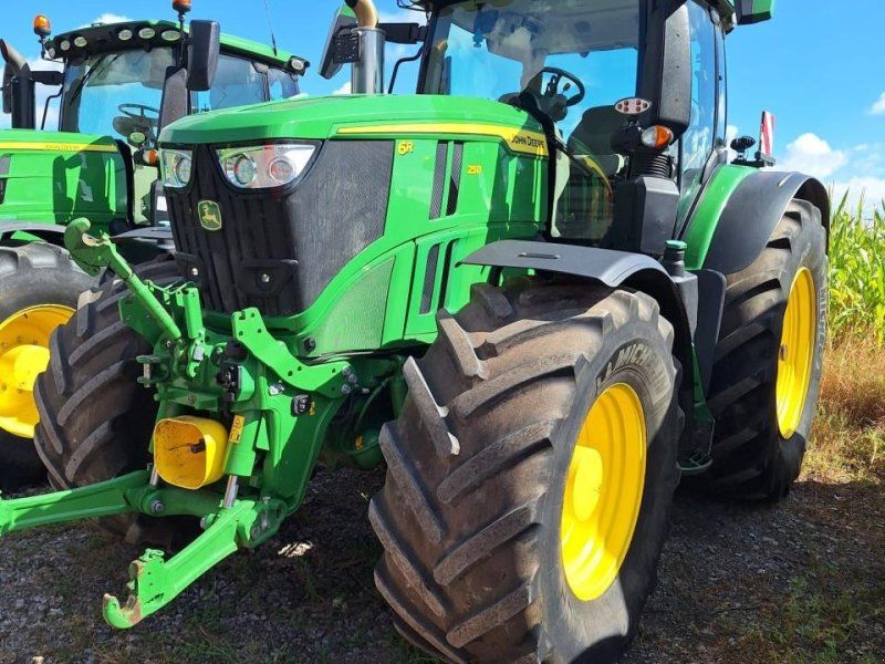 John Deere 6R 250