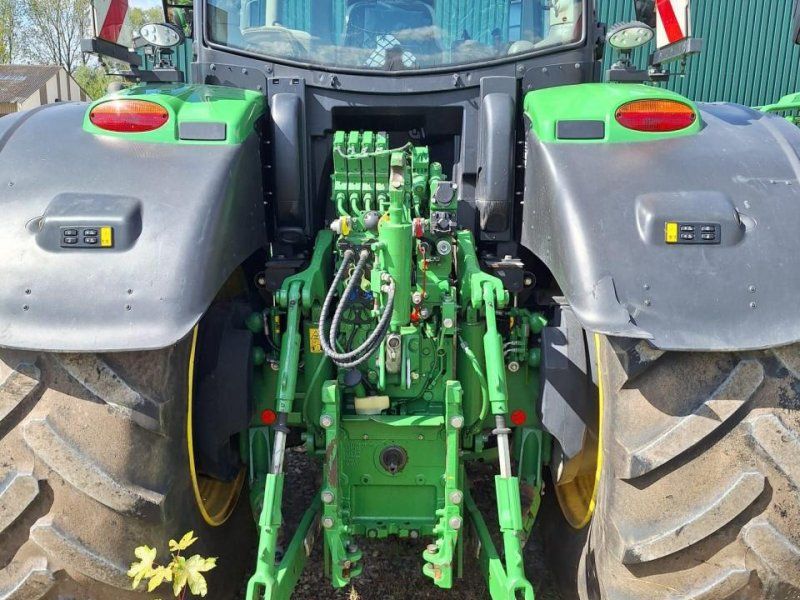 John Deere 6R 250