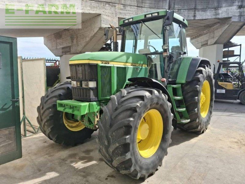 John Deere 7810