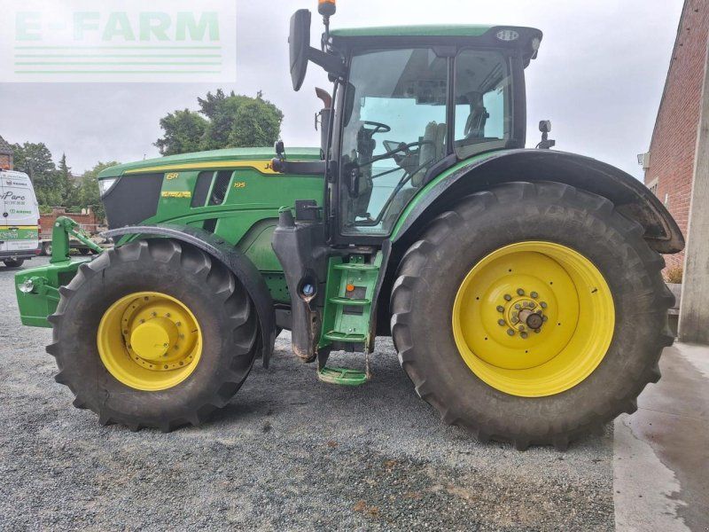 John Deere 6R 195