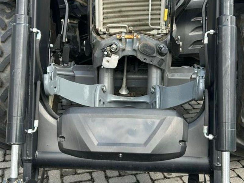 Valtra N 114