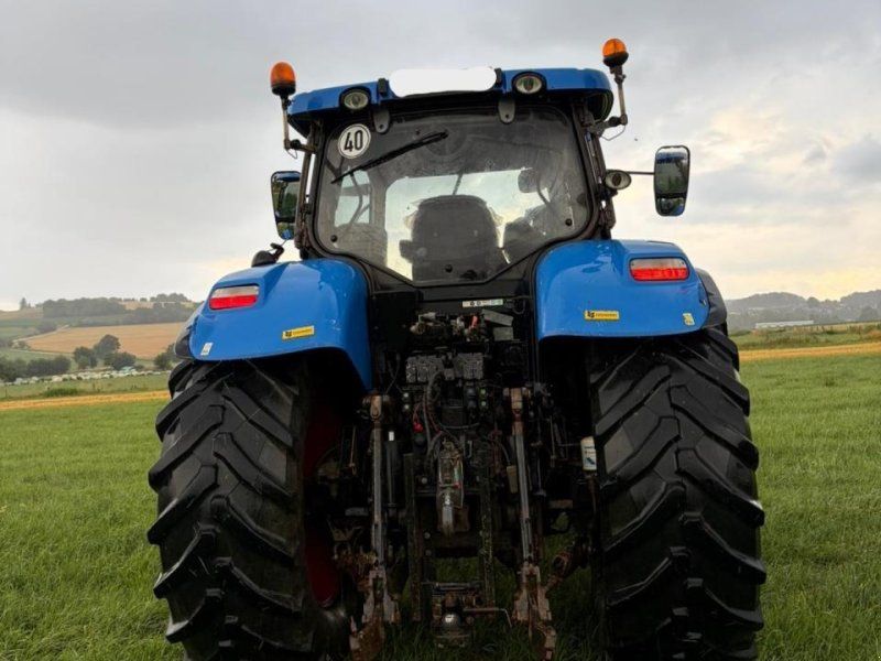 New Holland T7 220
