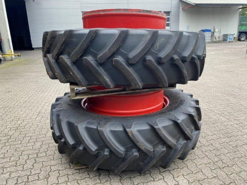 SATZ CEAT ZWILLINGSRÄDER 520/85R46