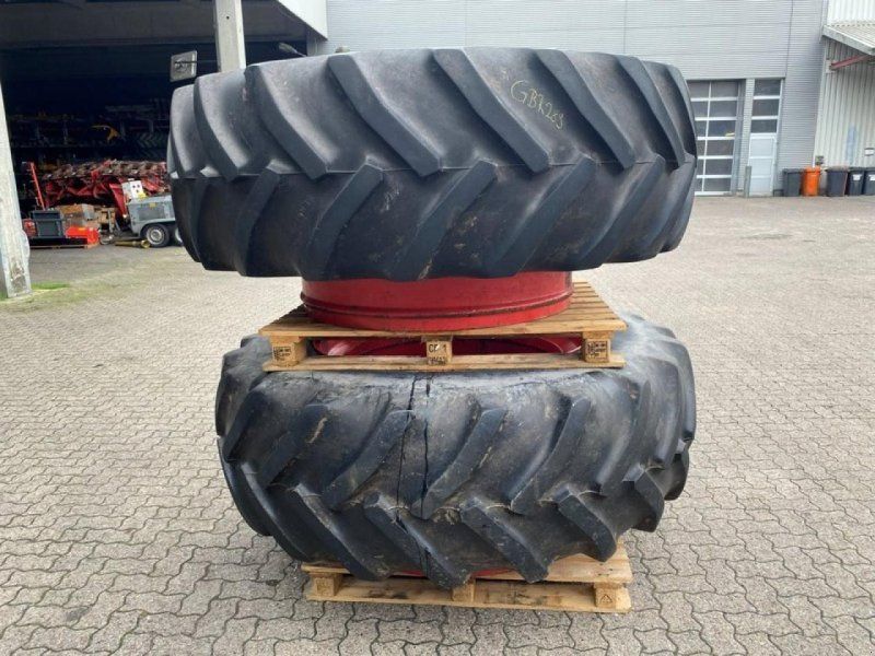 SATZ ZWILLINGSRÄDER 620/70R42
