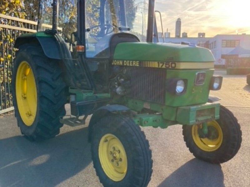 John Deere 1750