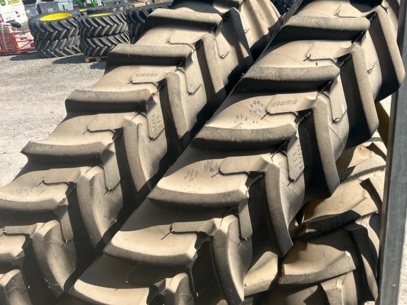Michelin 320/90R54