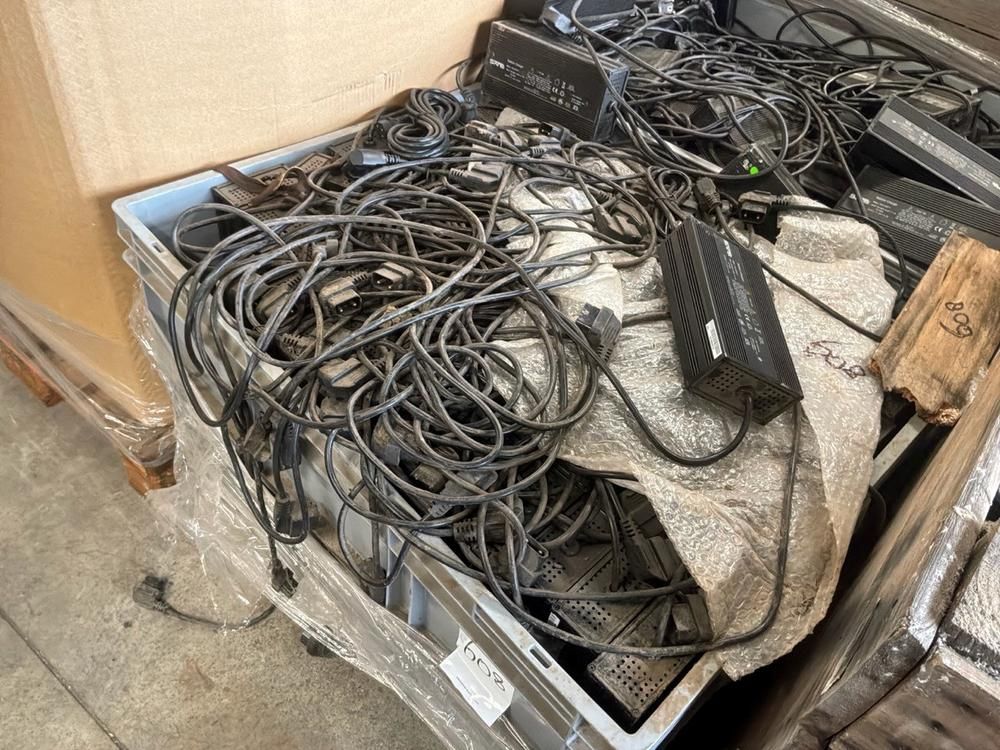 Super Soco Cux shock absorbers, front fork legs, chargers, wiring harnesses, brake systems (18x)