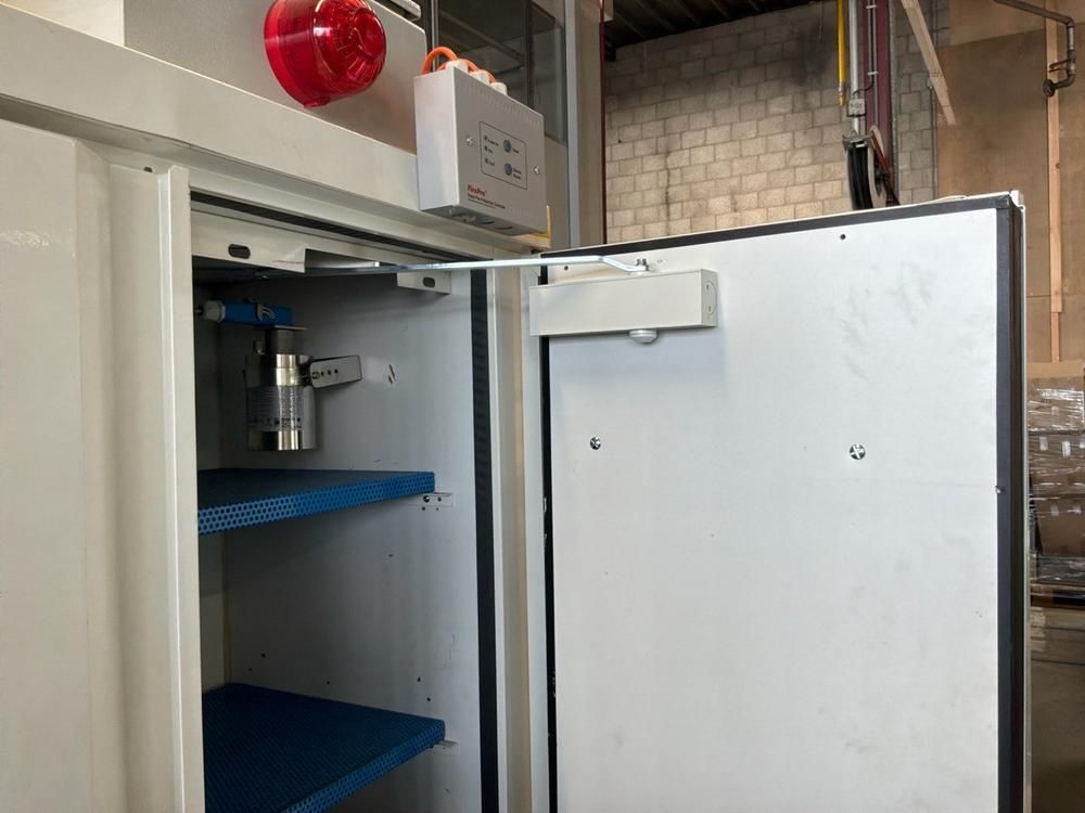 Empteezy Fire Pro Lithium-Ion Safety Cabinet