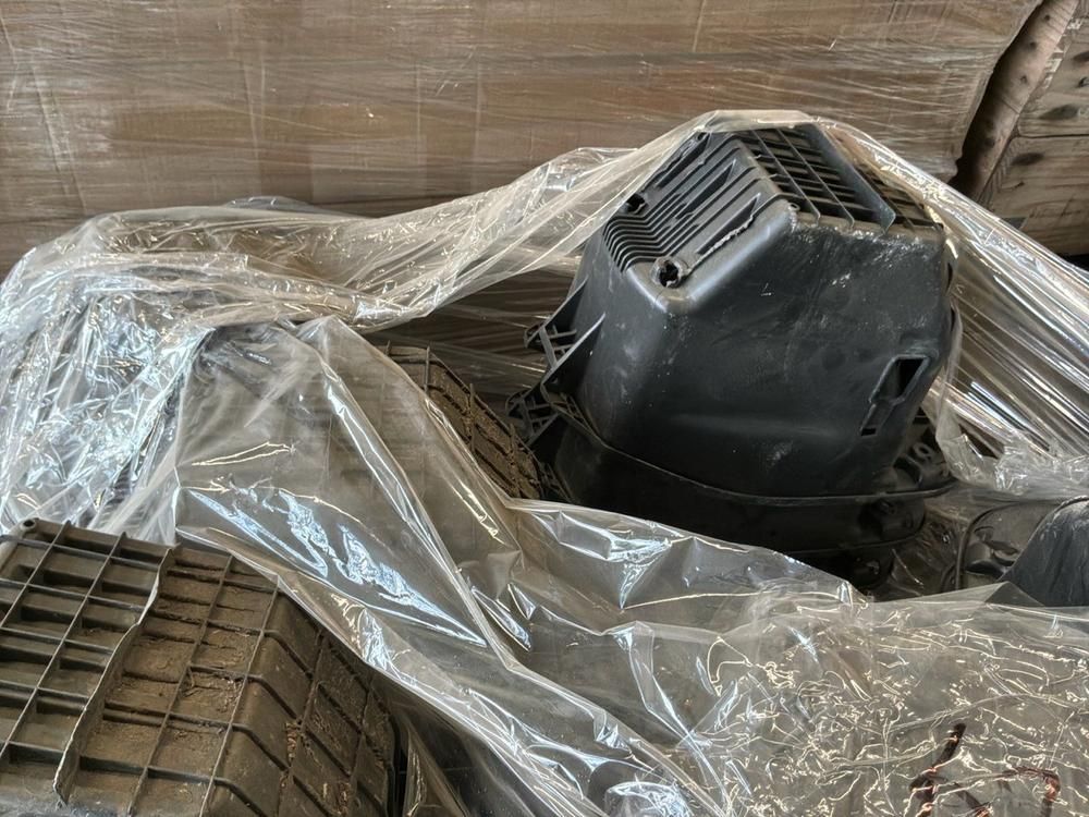 Super Soco Cux front windshield, wiring harnesses, brake pads and cables, hairnets, kickstands, controllers, chargers (18x)