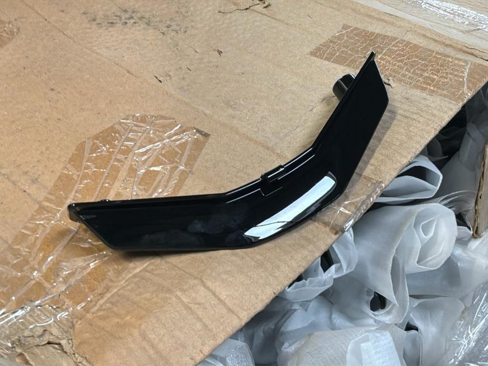 Super Soco Cux handlebars, spoilers, hand brakes, pallet of unused helmets, controllers (12x)