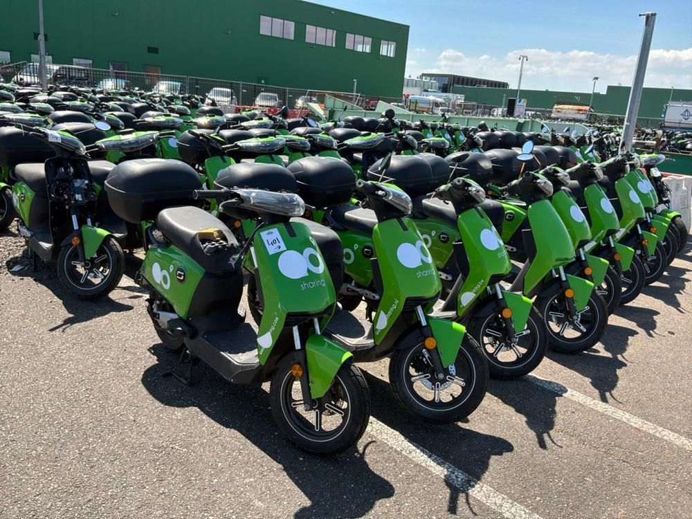 Super SOCO CUx electric fixer upper and salvage scooters (20x)