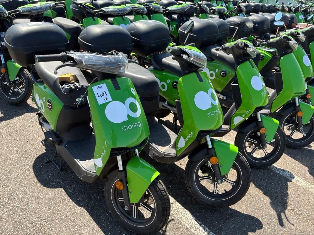 Super SOCO CUx electric fixer upper and salvage scooters (20x)