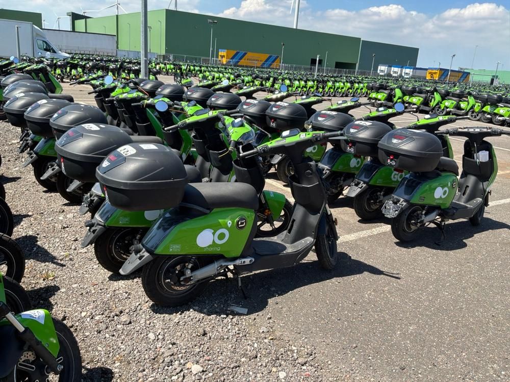 Super SOCO CUx electric fixer upper and salvage scooters (20x)