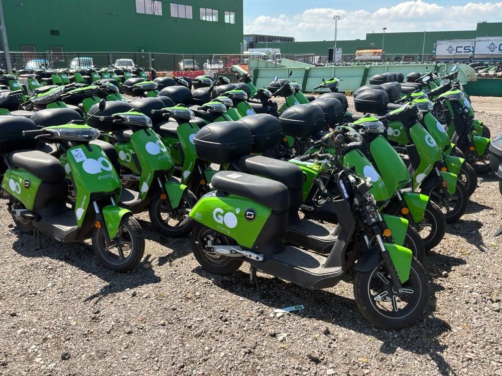 Super SOCO CUx electric fixer upper and salvage scooters (20x)