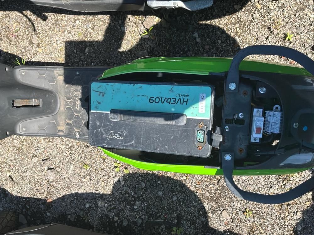 Super SOCO CUx electric fixer upper and salvage scooters (20x)