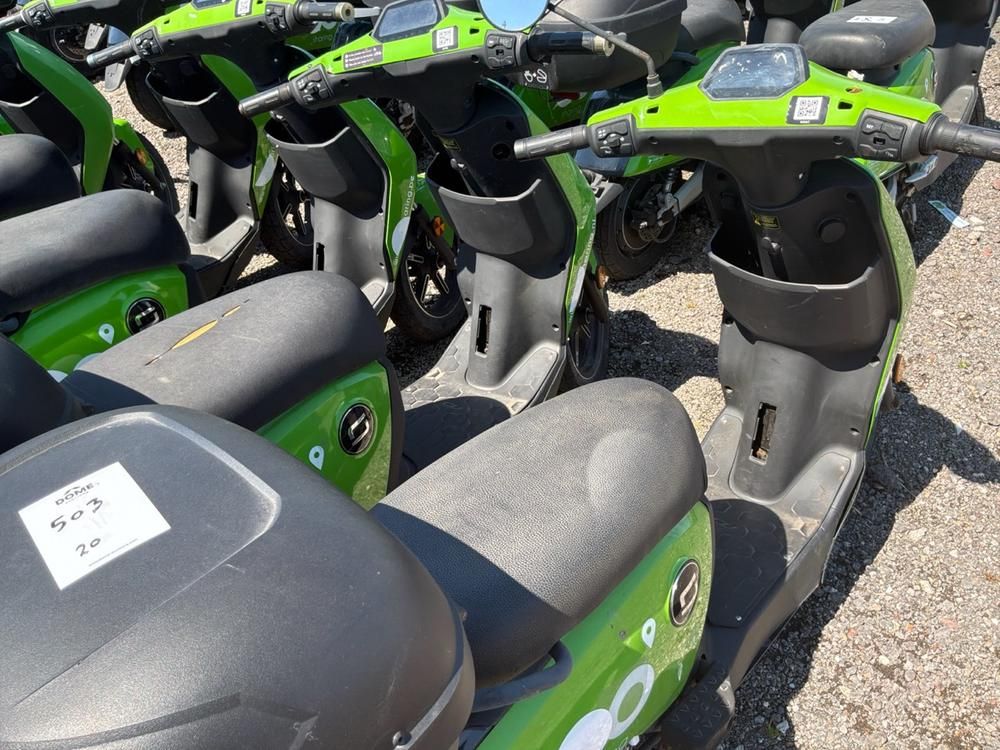 Super SOCO CUx electric fixer upper and salvage scooters (20x)