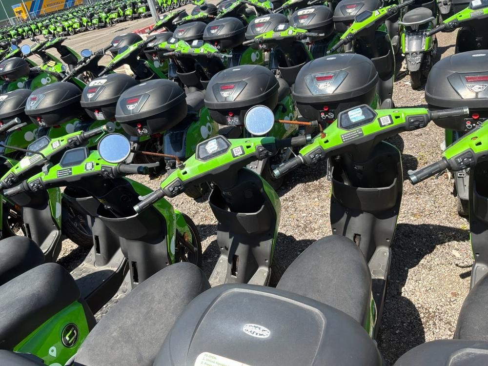 Super SOCO CUx electric fixer upper and salvage scooters (20x)