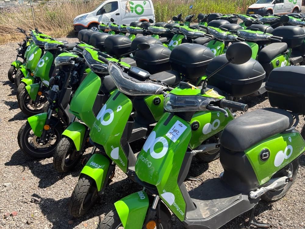 Super SOCO CUx electric fixer upper and salvage scooters (20x)