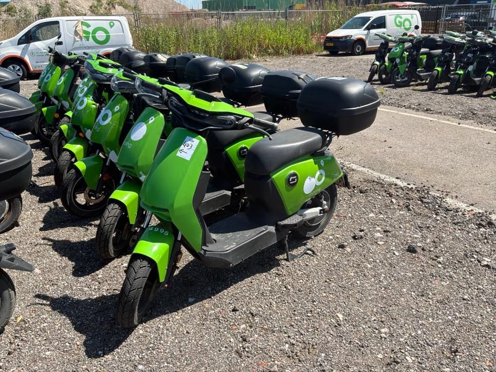 Super SOCO CUx electric fixer upper and salvage scooters (20x)