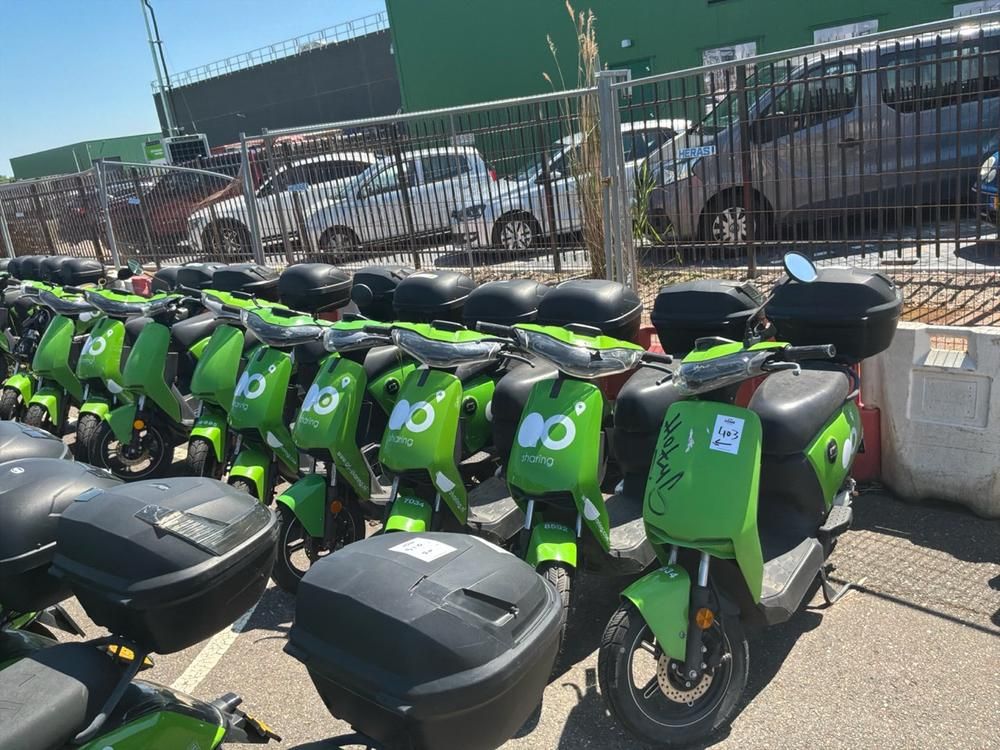 Super SOCO CUx electric fixer upper and salvage scooters (20x)