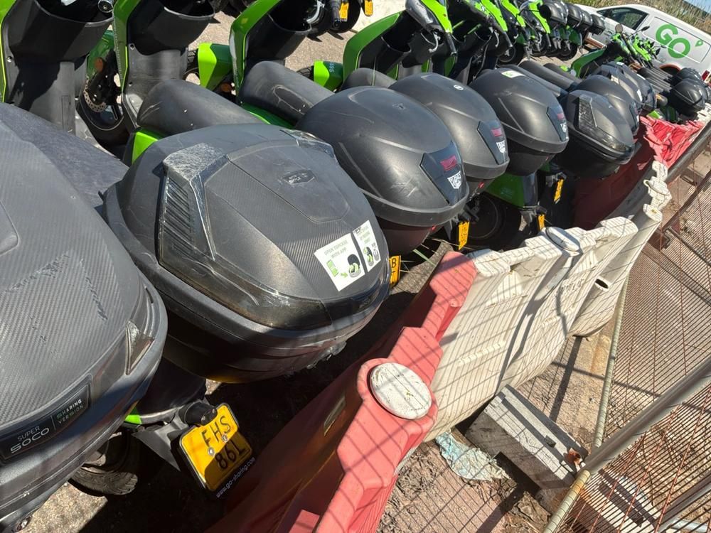 Super SOCO CUx electric fixer upper and salvage scooters (20x)