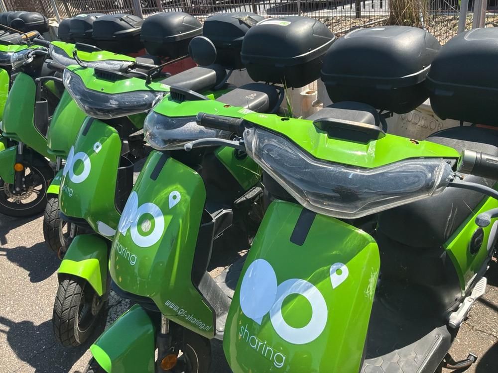 Super SOCO CUx electric fixer upper and salvage scooters (20x)