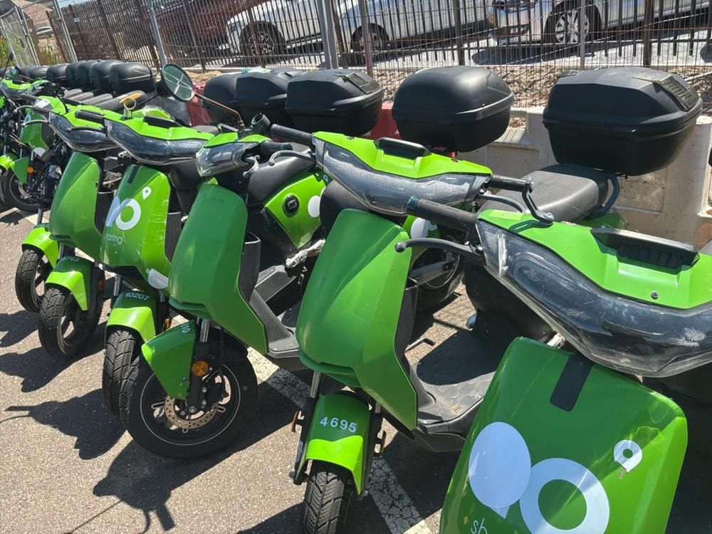 Super SOCO CUx electric fixer upper and salvage scooters (20x)